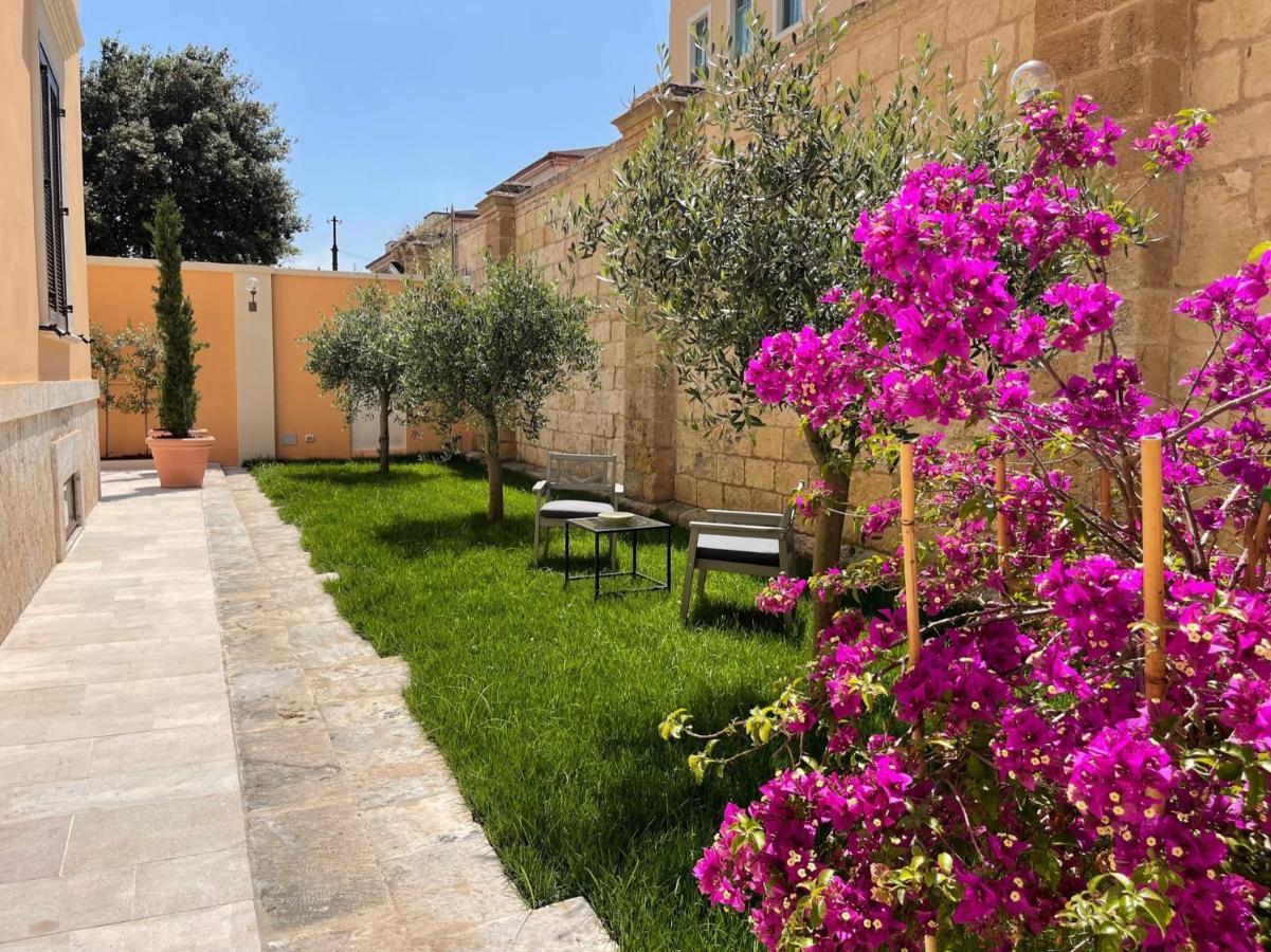 ホテル Palazzo Pitagora タラント エクステリア 写真