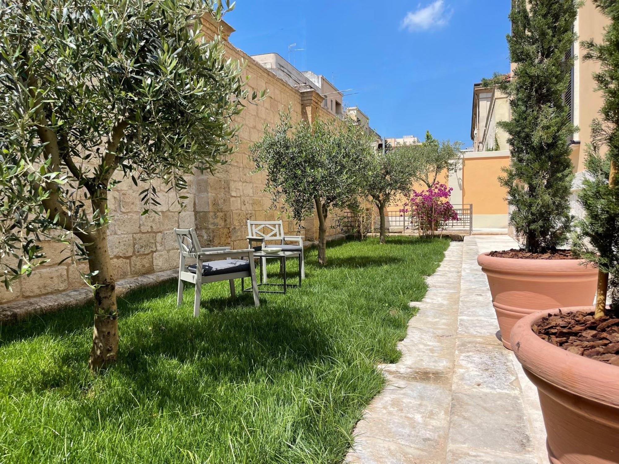 ホテル Palazzo Pitagora タラント エクステリア 写真